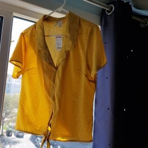 Front knot tie shirt